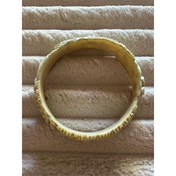 Vintage Bangle  - Picture 3 of 5